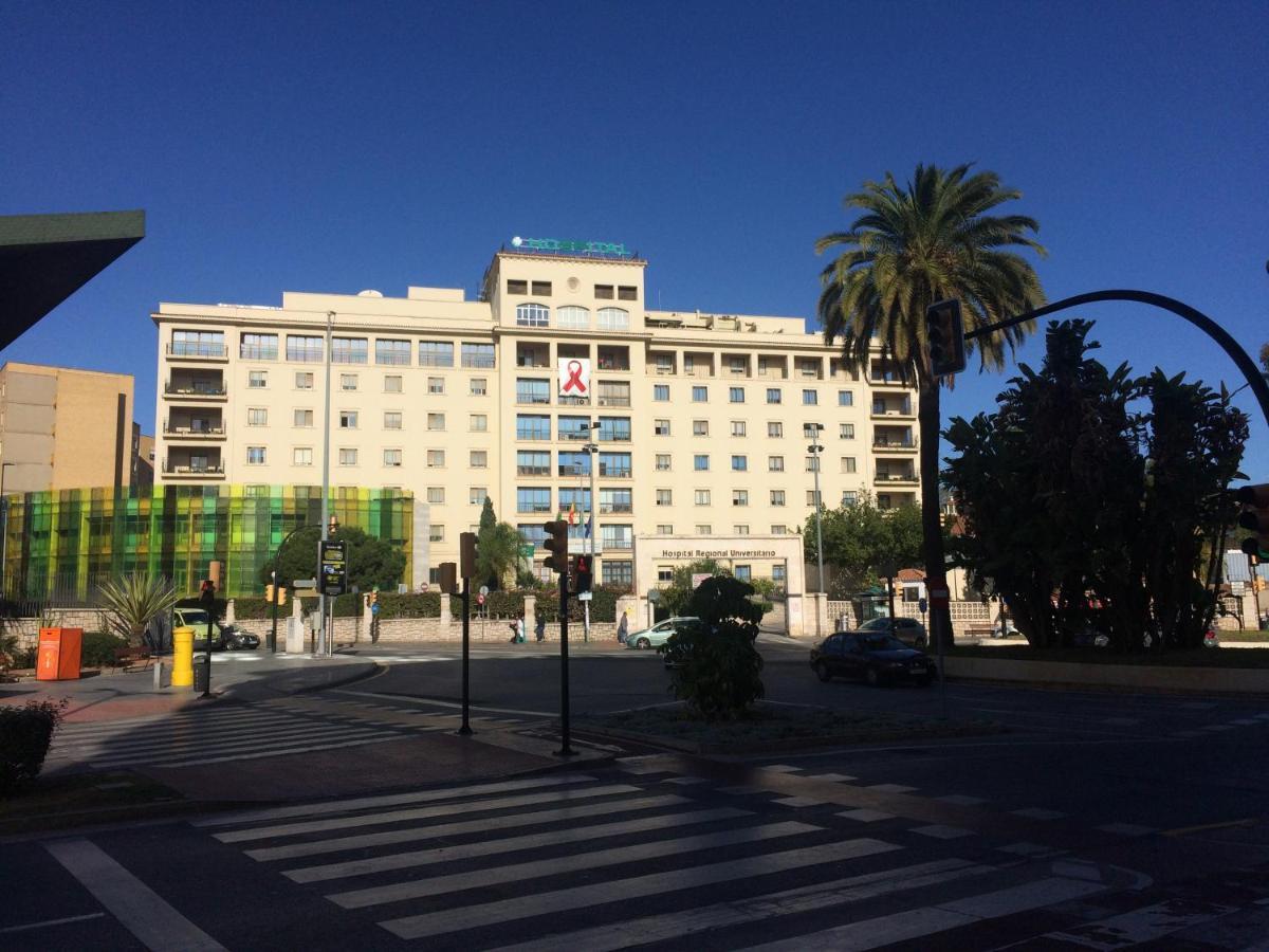 Апартаменти Malaga Habitacion En Apartamento Carlos Haya Екстер'єр фото